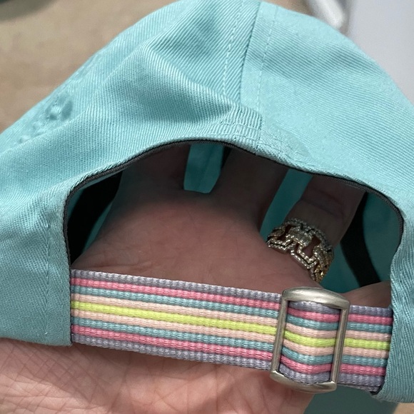 Under Armour baseball cap. OS. - Picture 2 of 4